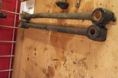175 old bent strut rods with worn bushings