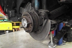 111 LR parking brake shoe missing entire contact surface