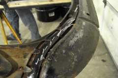 160 front tack strip on top of header for pads is too small and loose