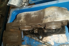 147 caliper removed showing leaks