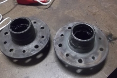 787 front hubs stripped to bare castings