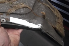 230 incorrect stripped screw in quarter trim retainer