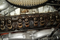 119 LH valve train coated in oil after running