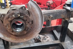 159 RH T arm axle removed