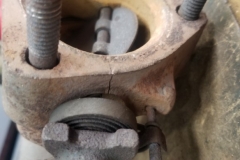 123 crack in exhaust heat riser valve