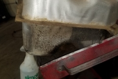 148 evidence of leak at side weld seem