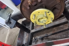 194 test axle installed for wheel bearing setup