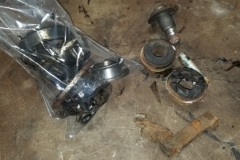 224 old RH bearings and bushings