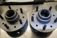 338 front hubs with studs and races